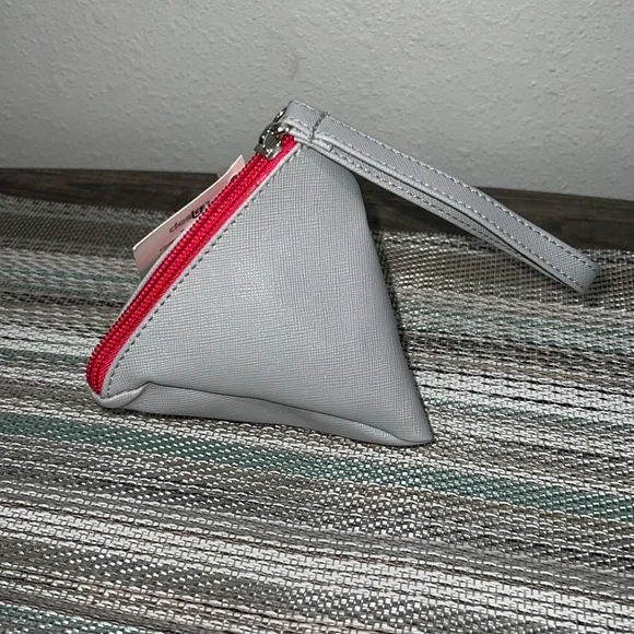 🙋🏻‍♀️☀️ALL ITEMS $4 EACH SALE Triangle Zipper Pouch Wristlet NWT SOLD SEPARATE - Picture 3 of 12